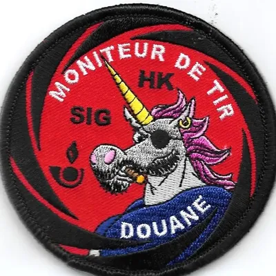 Douane - Moniteur de Tir HK UMP / SIG  (humoristique)