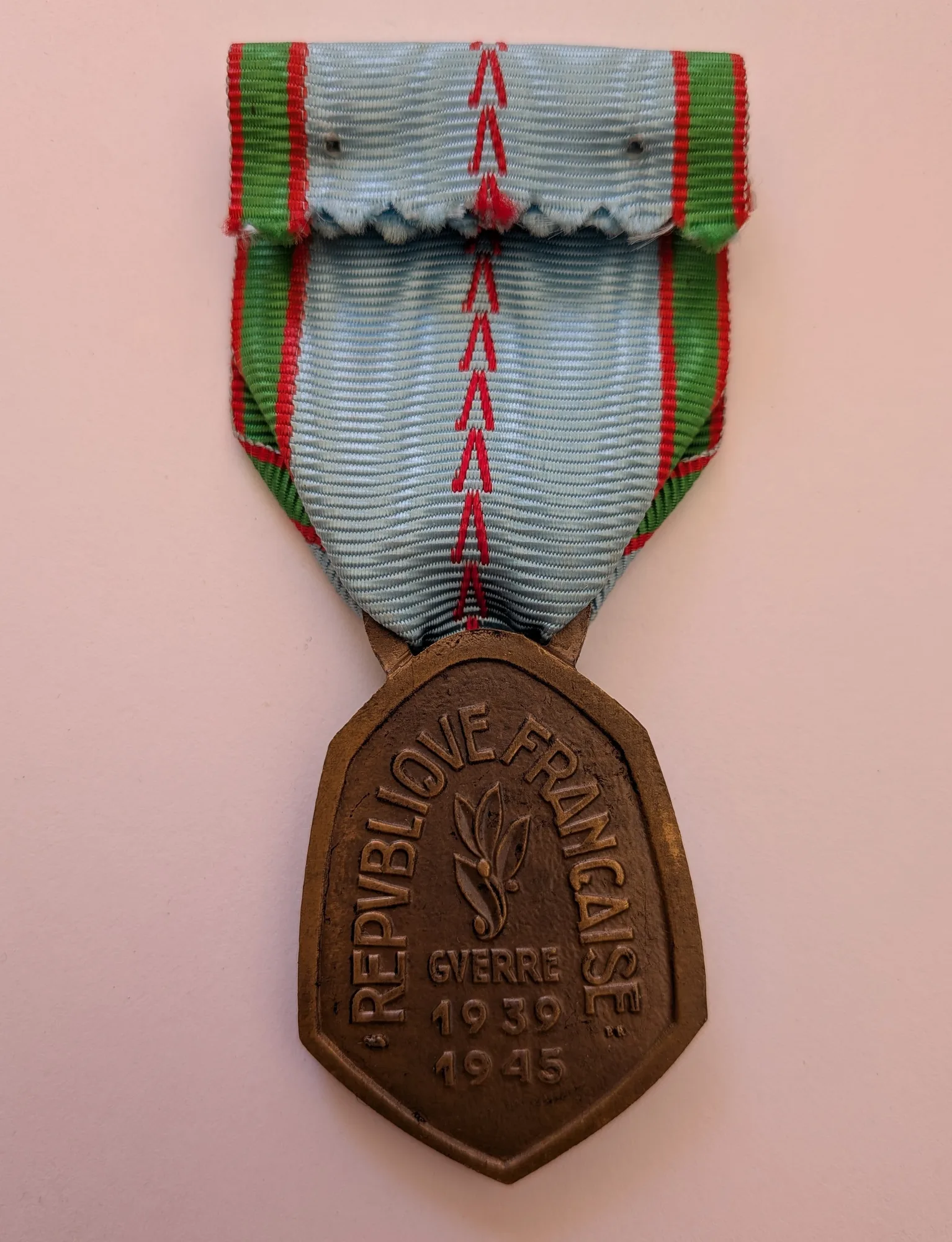 Verso de Médaille commémorative française de la guerre 1939-194