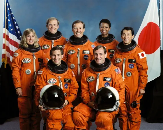 STS-47 Spacelab J – 2