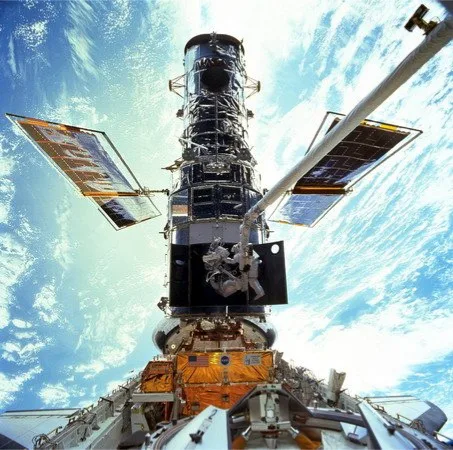 STS-103 Hubble – 2