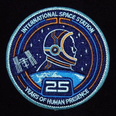 ISS 25 ans