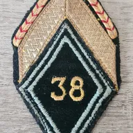Losange 38eme RT / Modèle Cadre en fil jaune / Sergent ADL