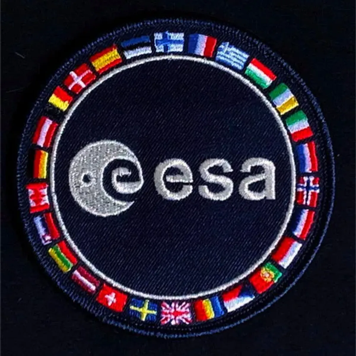 ESA 26 drapeaux