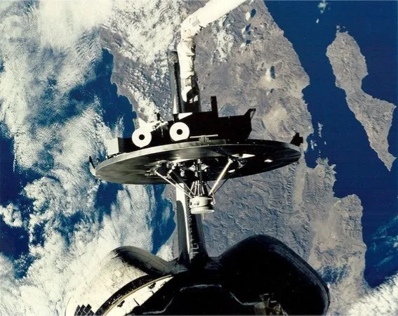 STS-80 WSF – 2